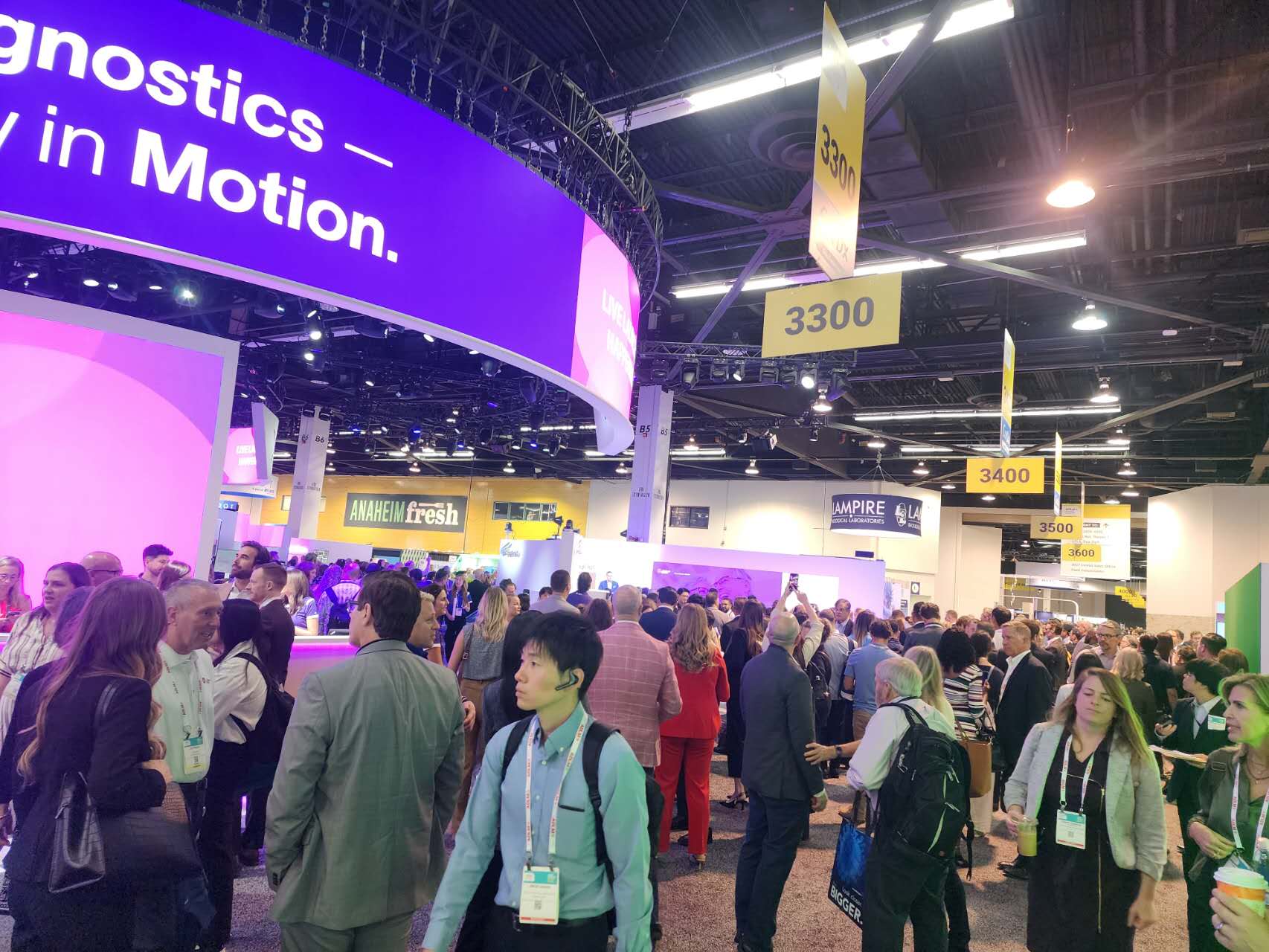 ADLM 2026 Show Floor -4.jpg